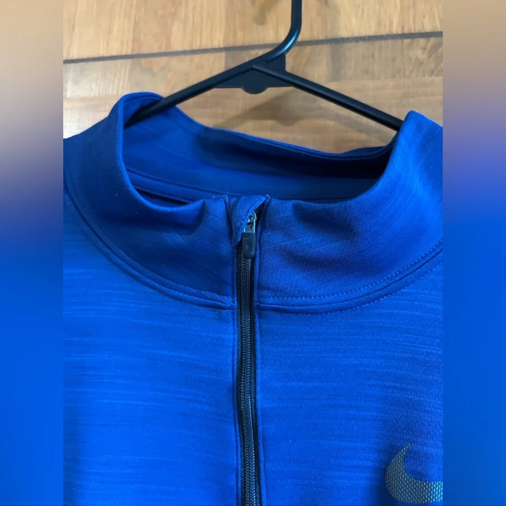 Nike Royal Blue men’s size Small Half-Zip Top